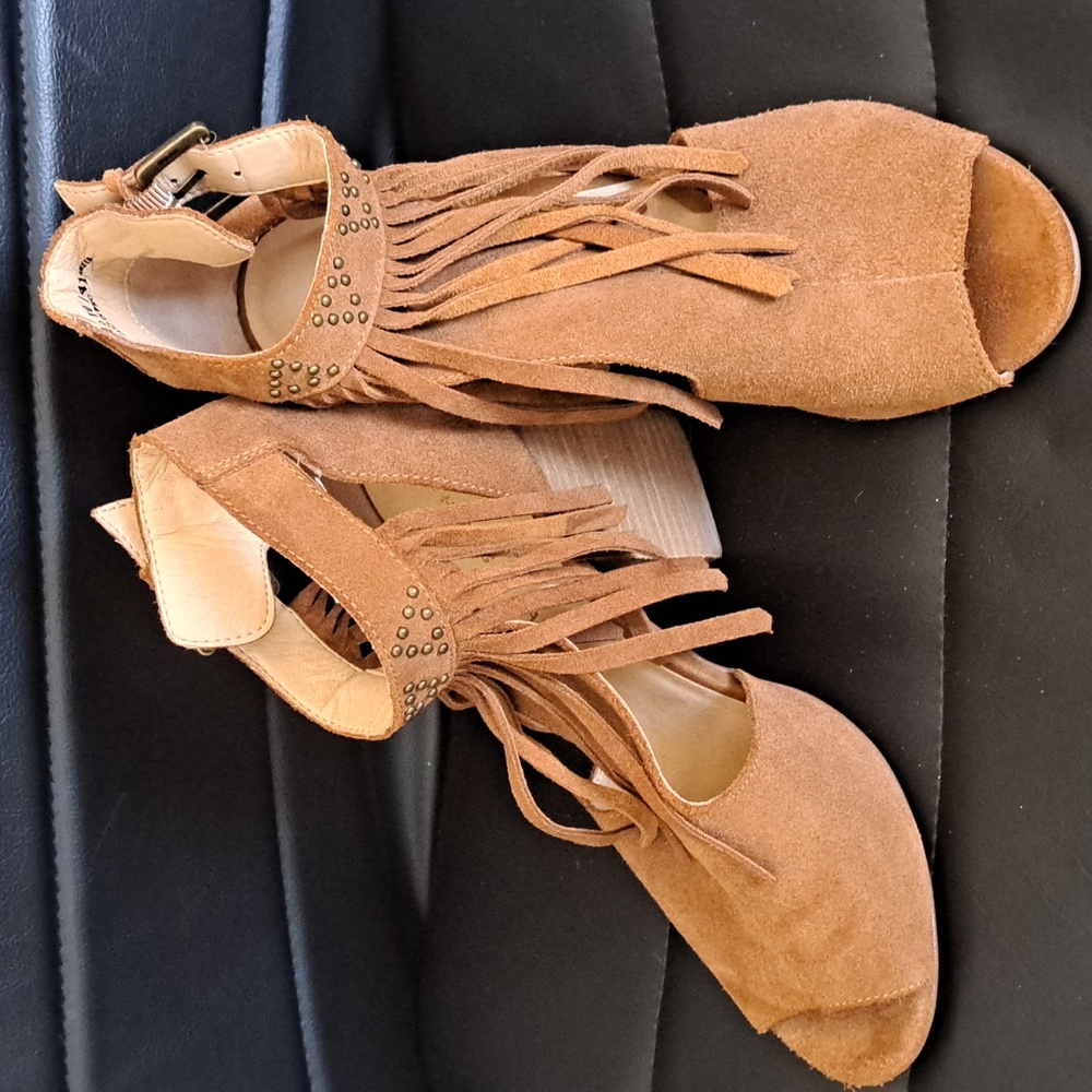 BOHO Chinese Laundry Sandals - Picture 1 of 8